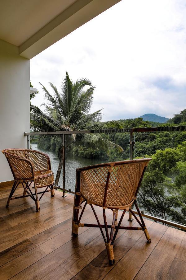 Thenmala Hormuz Inn Kolattupuzha ภายนอก รูปภาพ